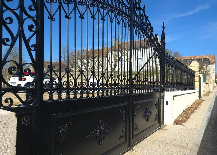 L'arbre De Soie Futuroscope Acacia Casa de Férias